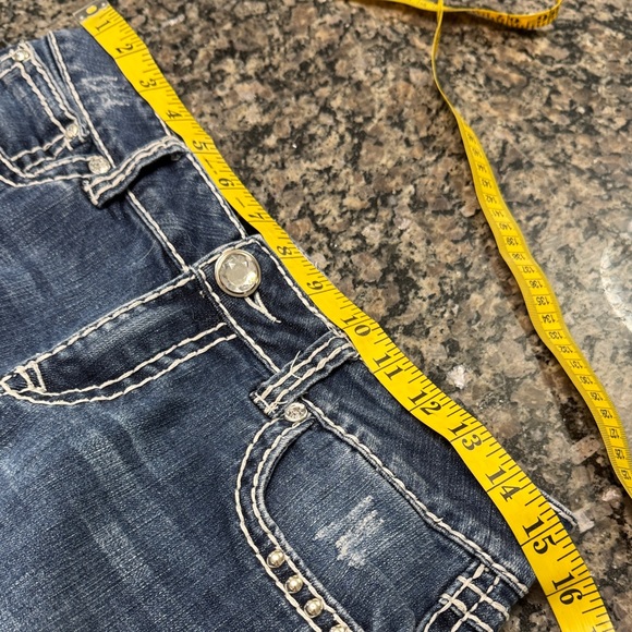 L.A. Idol crop Jeans with Silver crown Embellishments EUC 9 - Picture 9 of 11